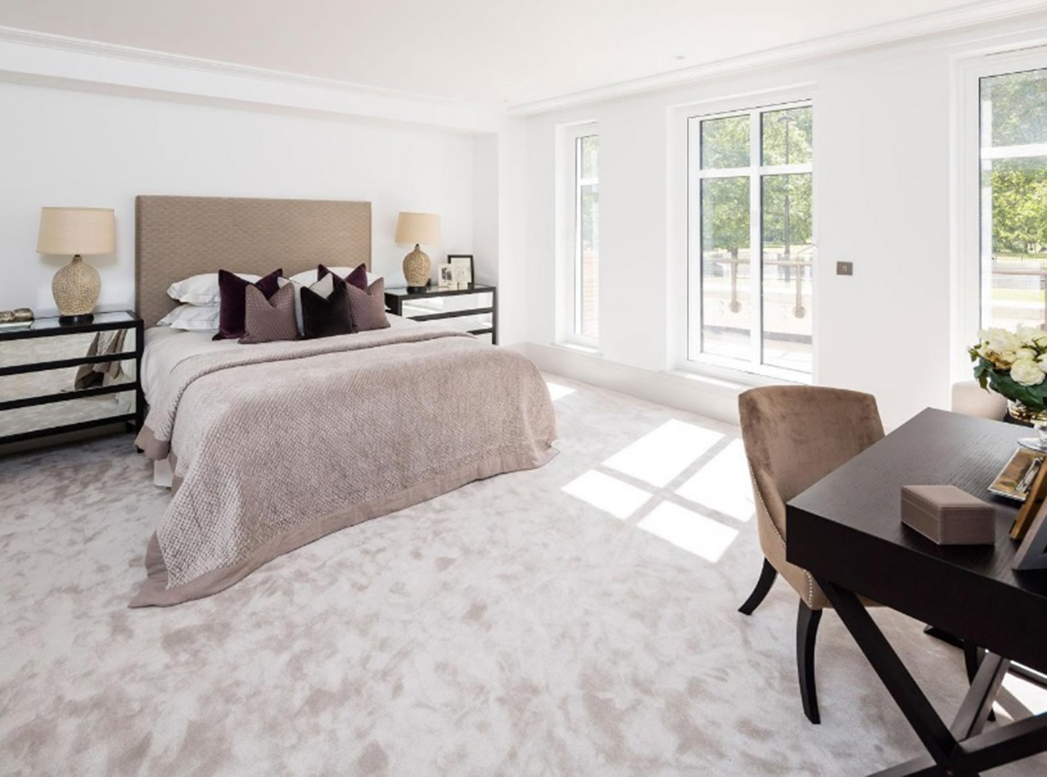 ky tuc xa sang trong anh 9