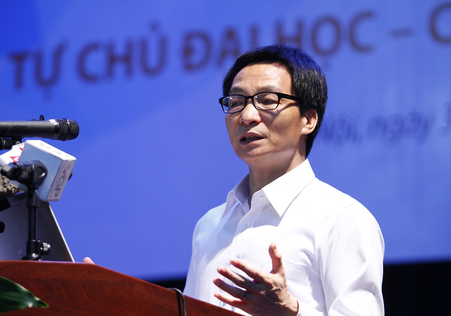 Pho thu tuong: Doi moi dai hoc kho hon doi moi doanh nghiep hinh anh