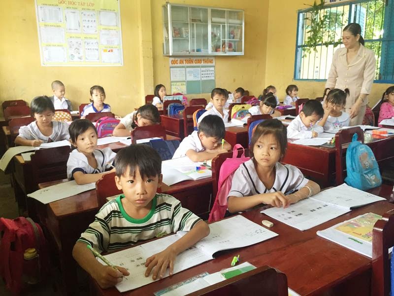 Chuyen 'hoc gui' cua nhung dua con lai hinh anh
