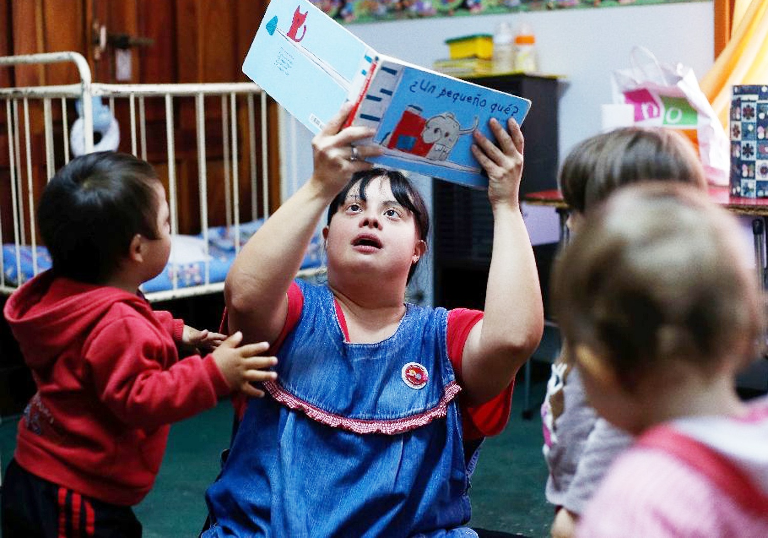 Nguoi mac benh down dau tien tro thanh giao vien o Argentina hinh anh