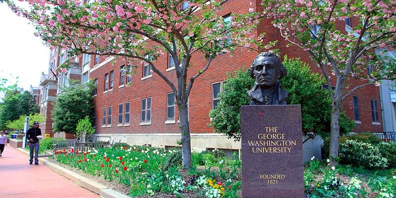 nganh hoc kiem nhieu tien anh 9