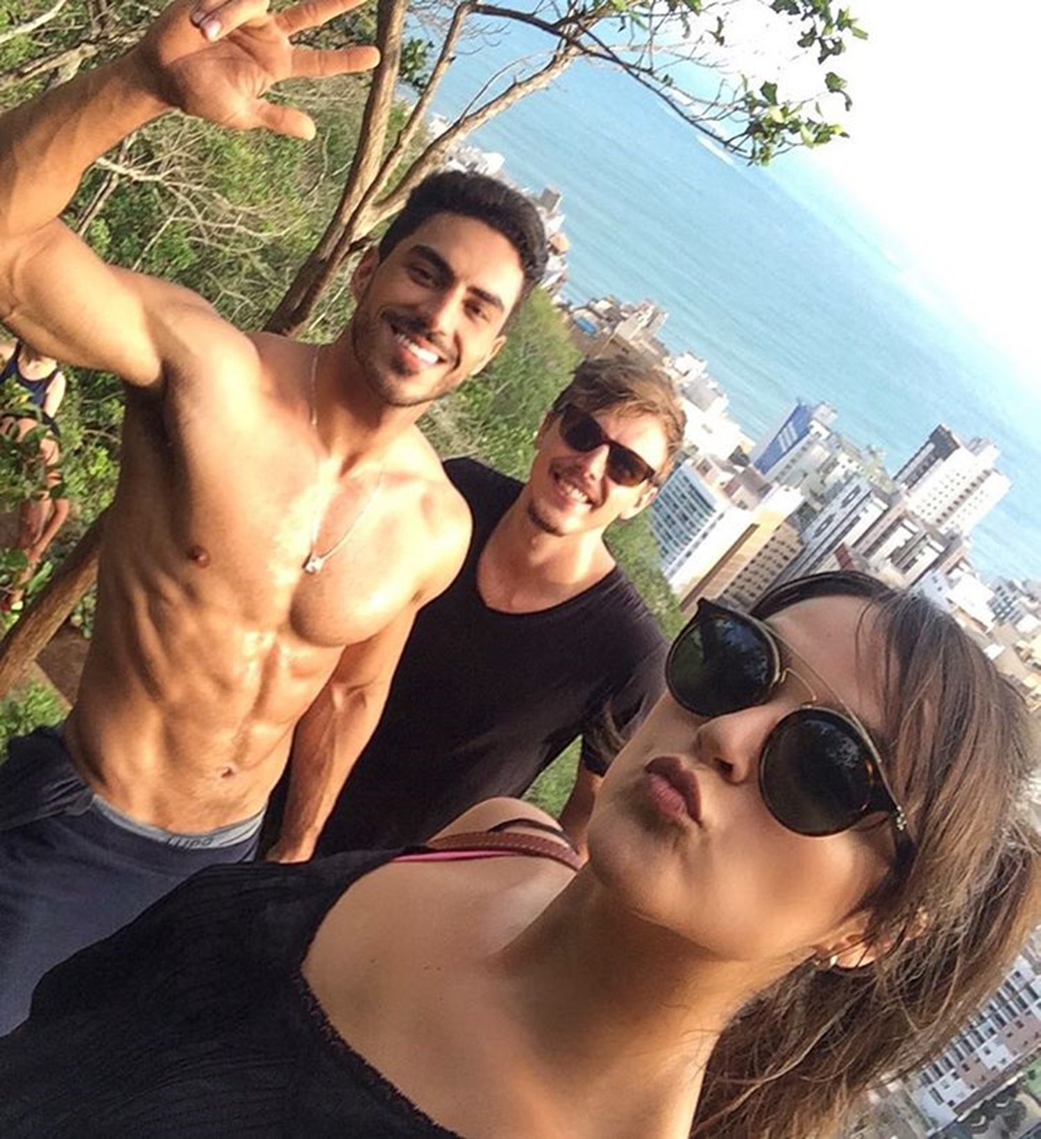 bac si dien trai anh 2