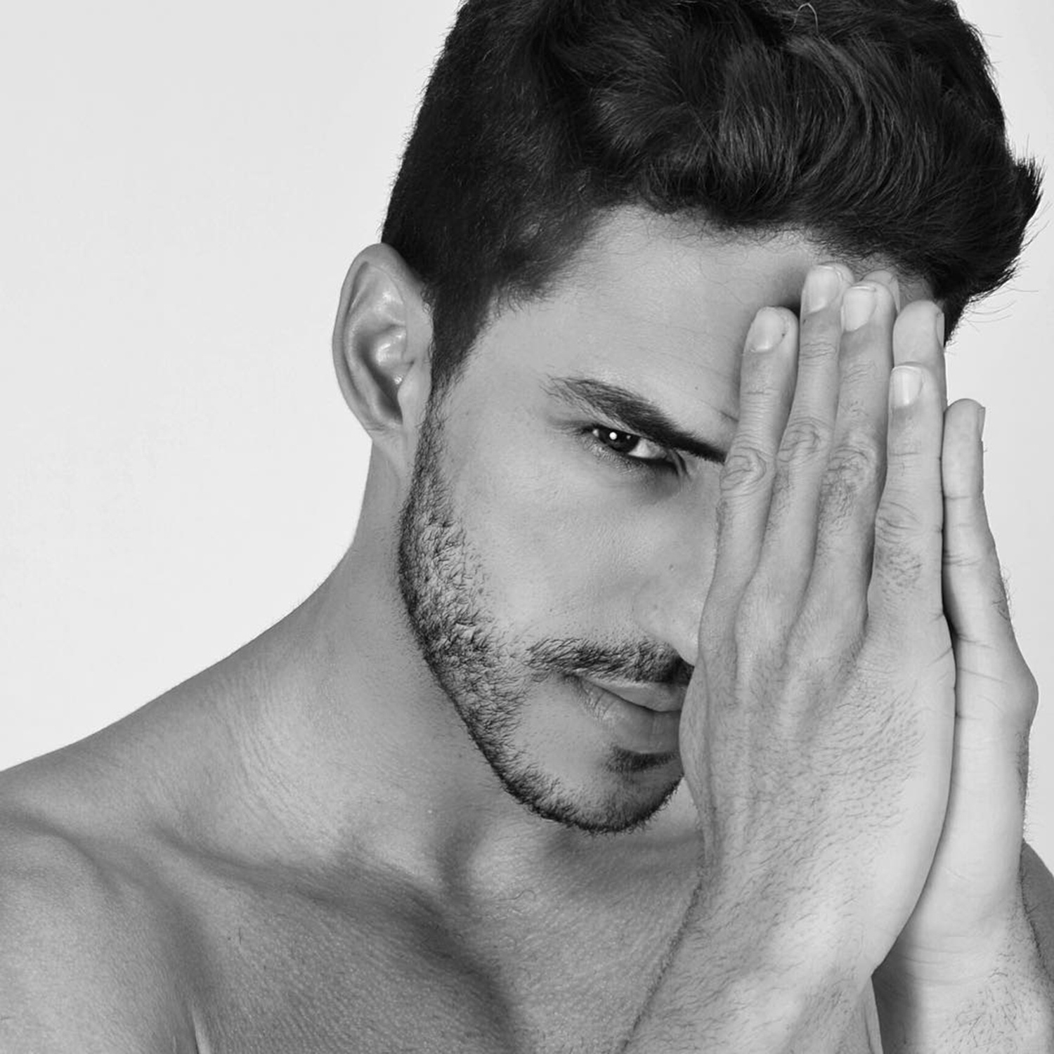 bac si dien trai anh 3