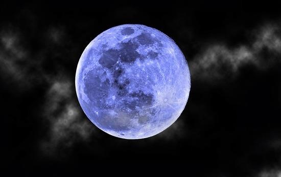 Hoc ngoai ngu trong ngay sieu trang xuat hien hinh anh