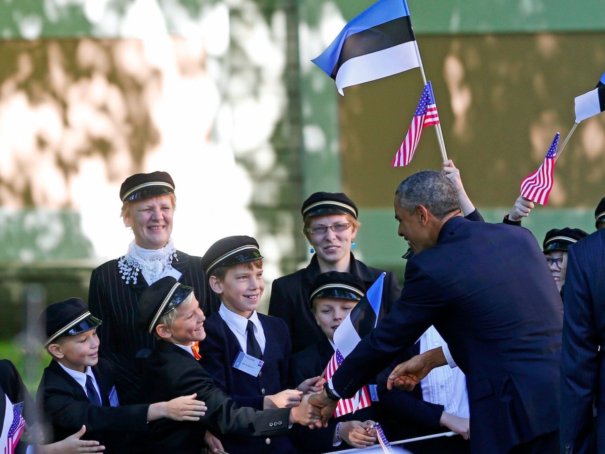 nen giao duc tot nhat anh 8