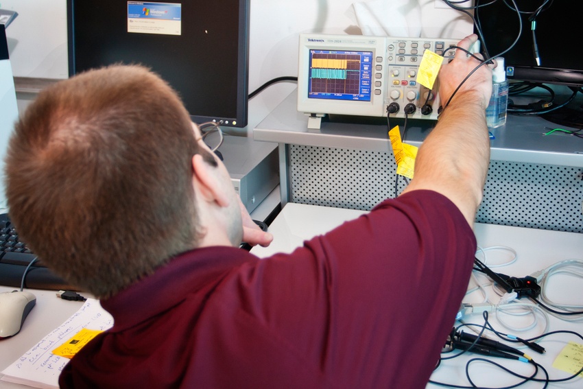 luong cho sinh vien moi ra truong anh 4