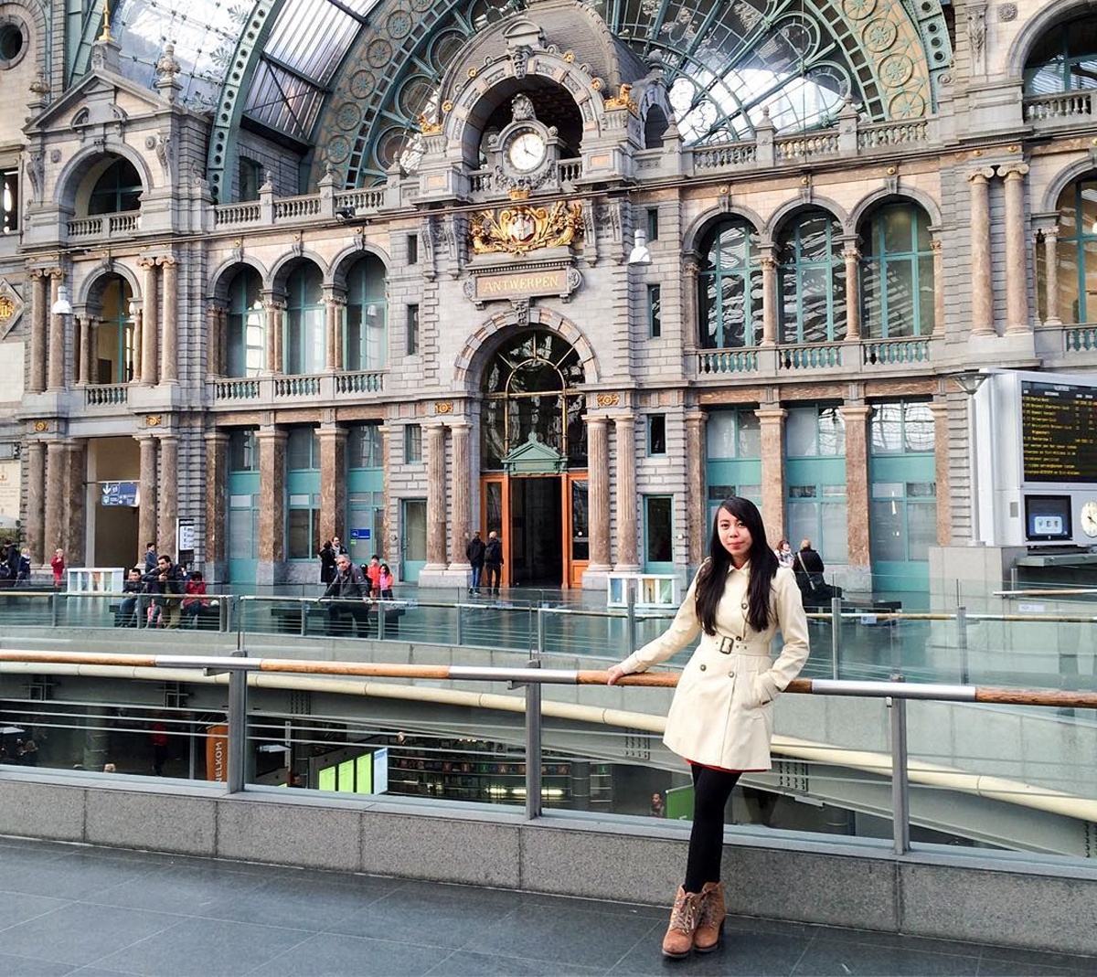 co gai du lich khap the gioi anh 14