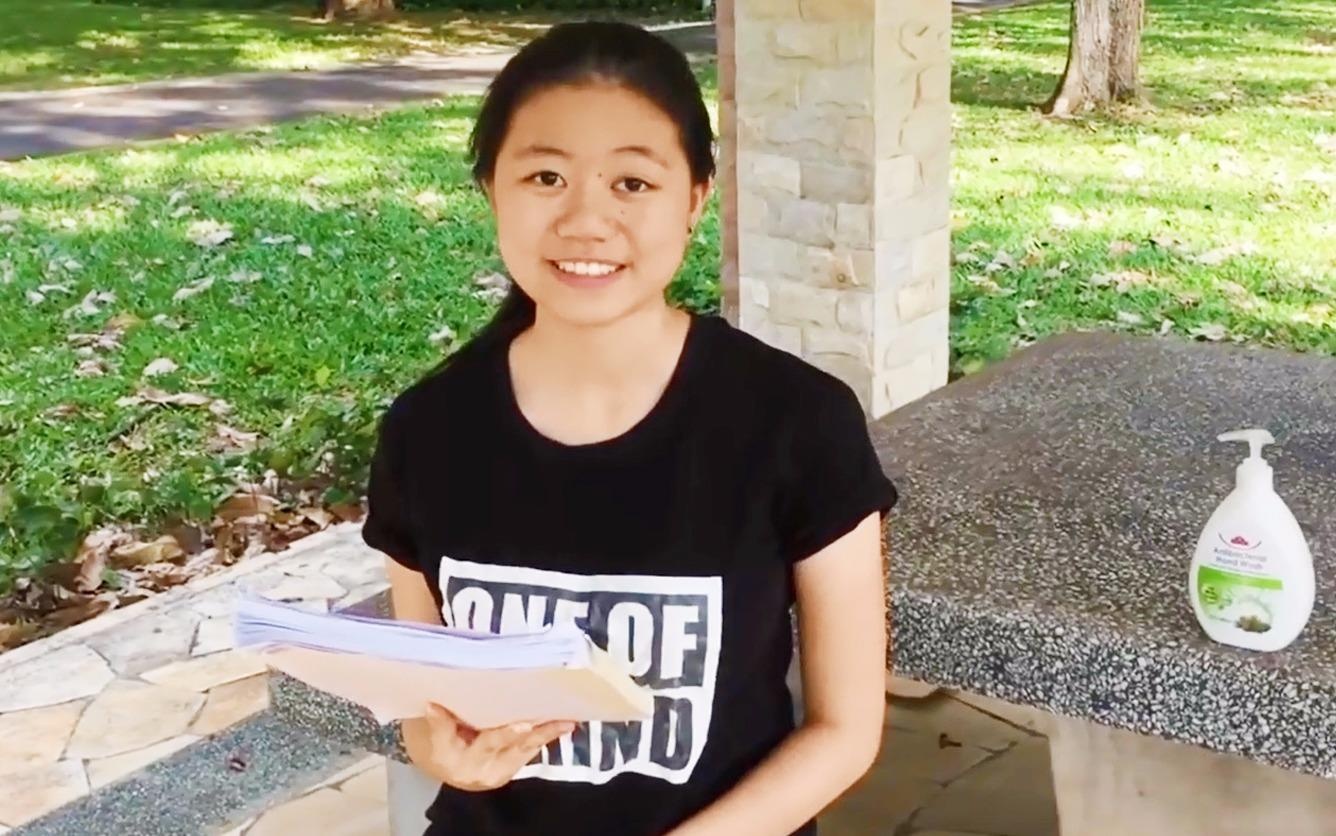 Video giup Deanna See gianh hoc bong 250.000 USD hinh anh