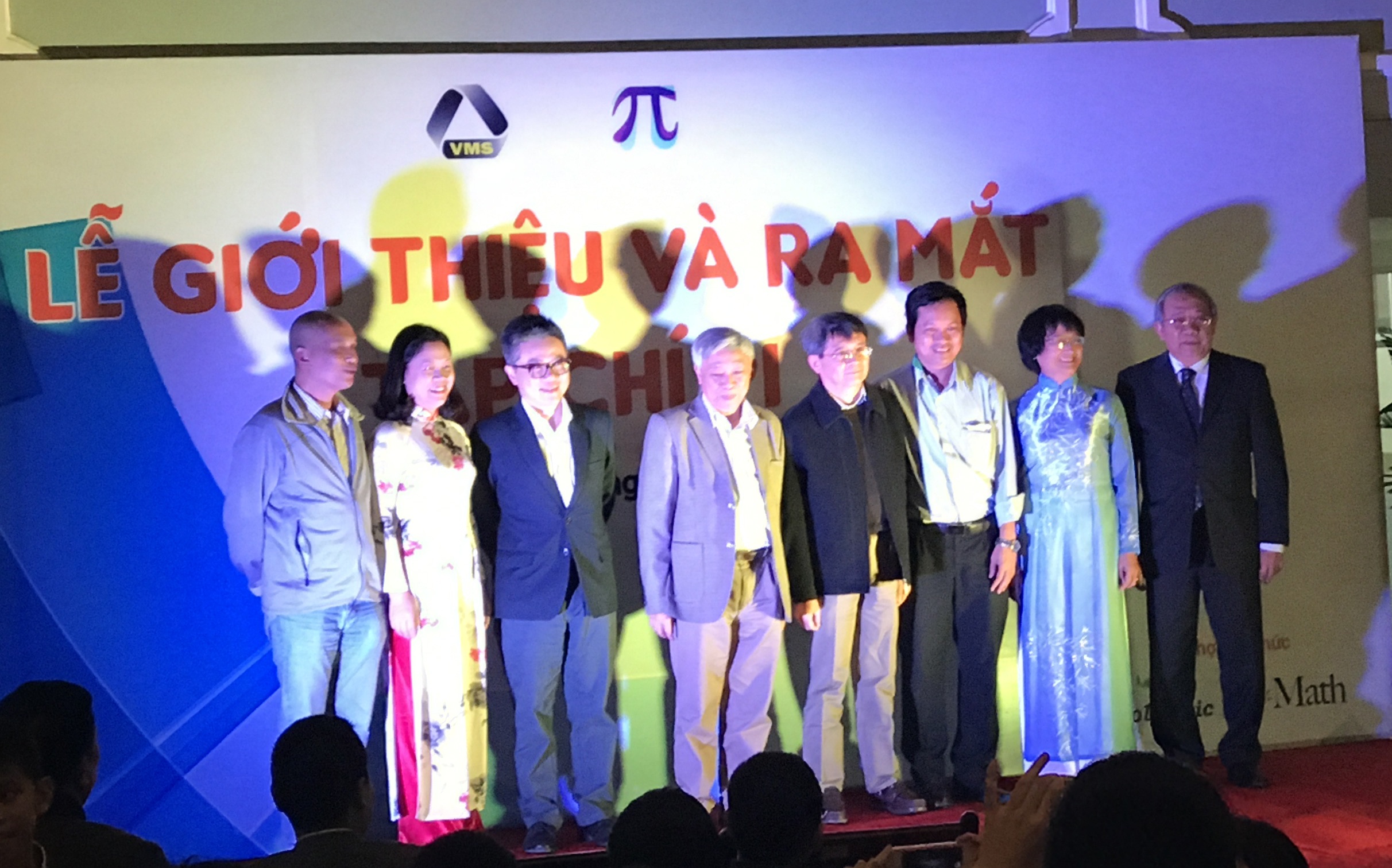 tap chi toan hoc Pi anh 1