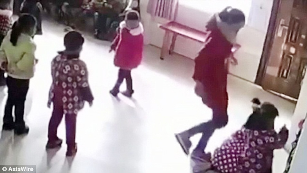 cô giáo đánh học sinh ảnh 1 co giao danh hoc sinh anh 1