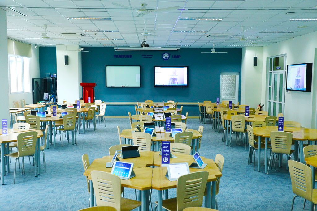 thach thuc cua bo truong giao duc anh 2