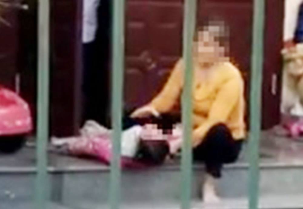 Cong an noi ve clip nguoi phu nu vat ngua tre de dut an hinh anh