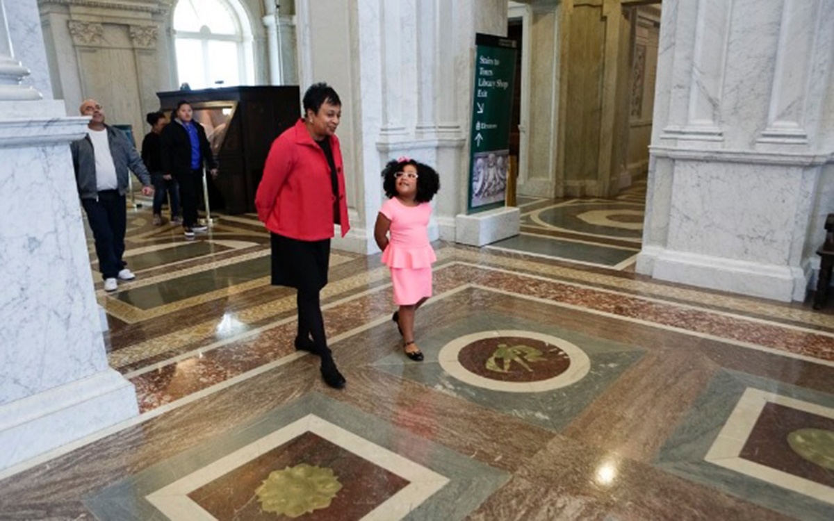 co be doc hon nghin cuon sach anh 1