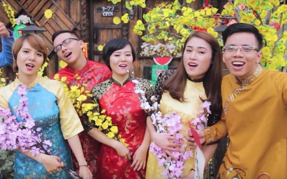 MV nhac che Spring Parody hinh anh