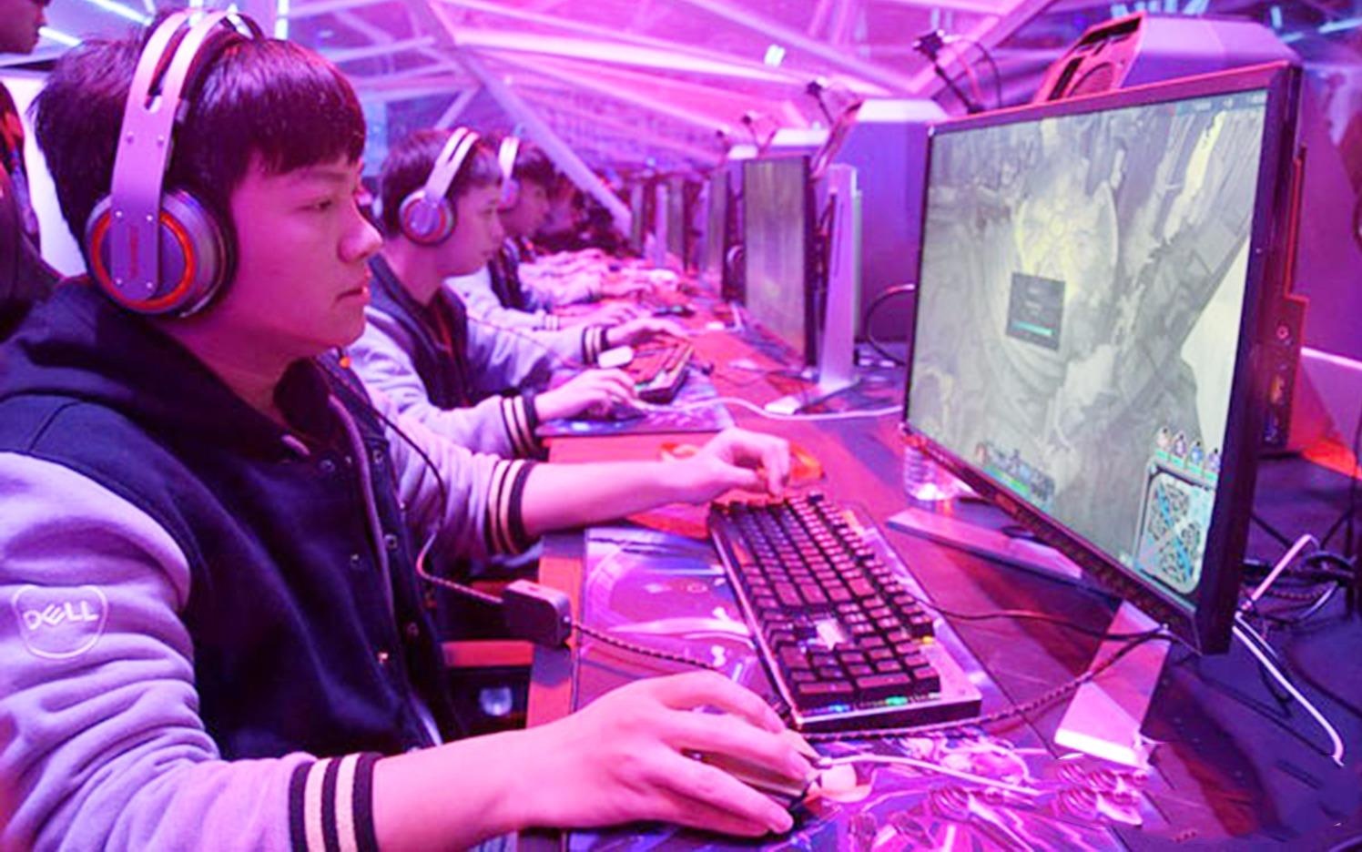 Dai hoc o Trung Quoc mo nganh dao tao The thao dien tu hinh anh