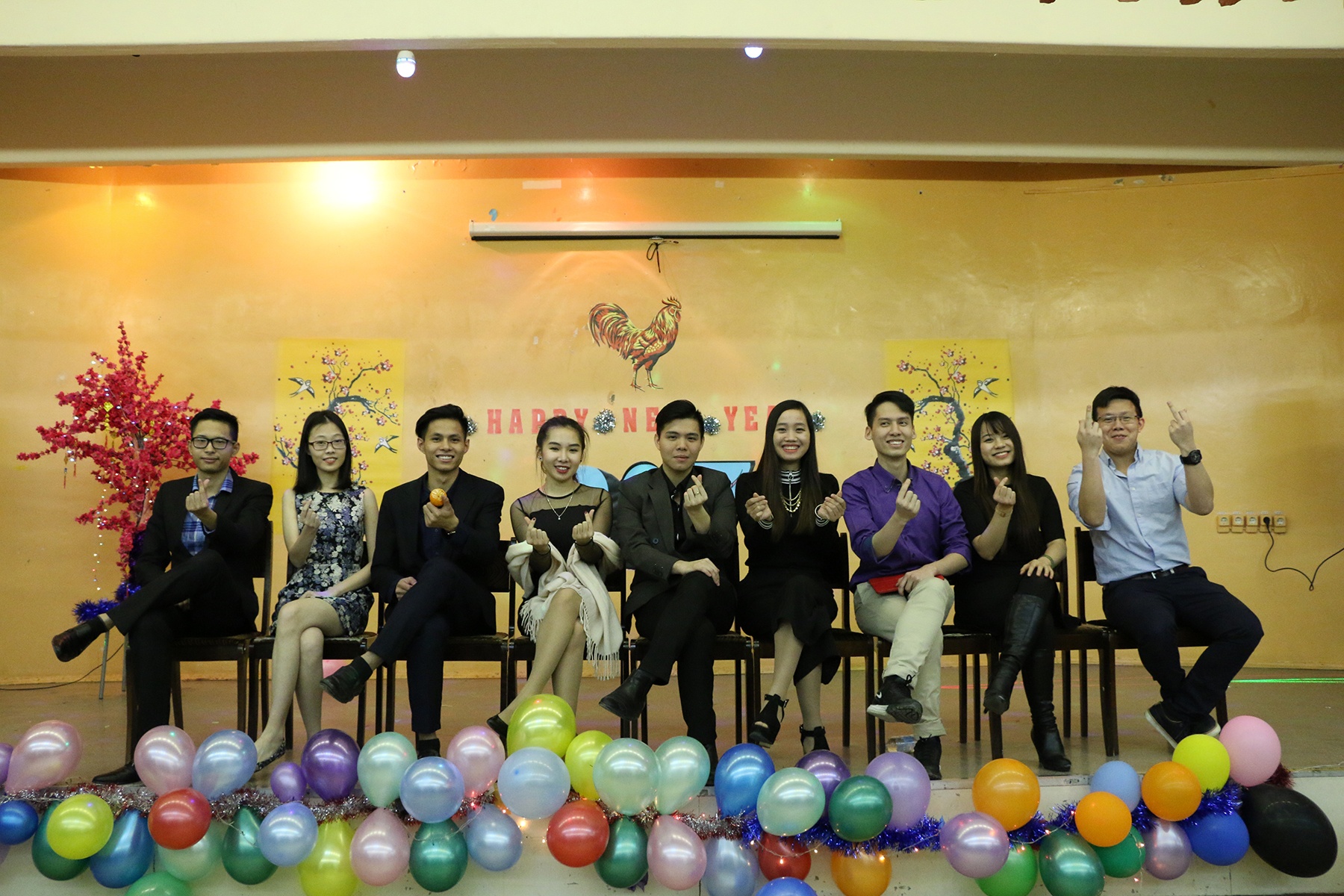 du hoc sinh don tet anh 10