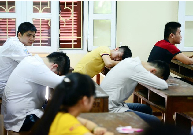 'Bo GD&DT thay doi lien tuc khien hoc sinh hoang mang' hinh anh