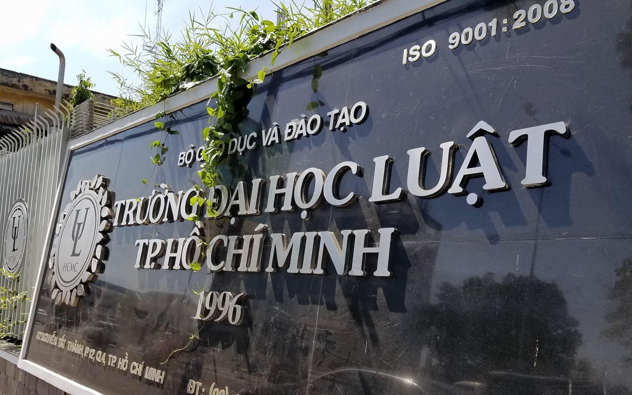 'Chua du can cu dinh chi hoc sinh vien photo giao trinh' hinh anh