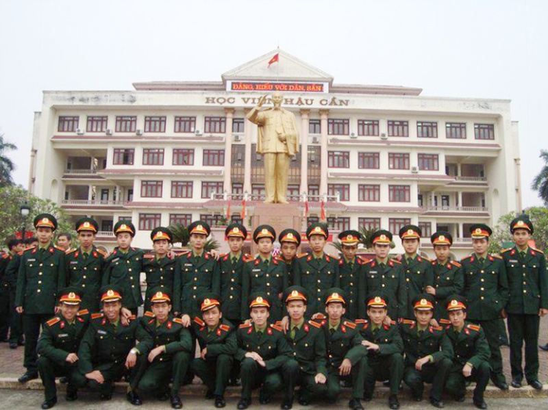 tuyen sinh he quan su anh 1