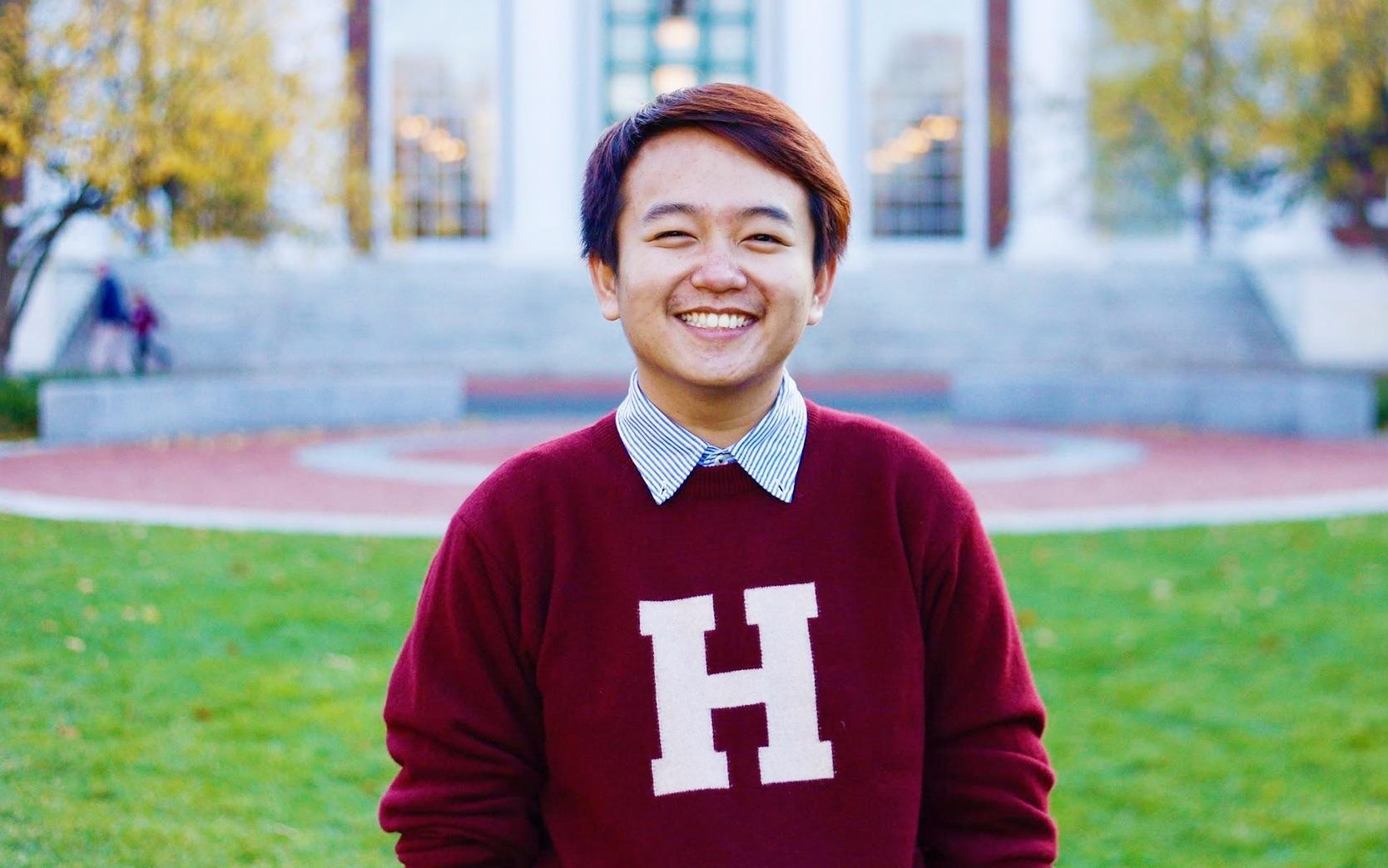 Chang trai ngam but chi luyen tieng Anh, chinh phuc Harvard hinh anh