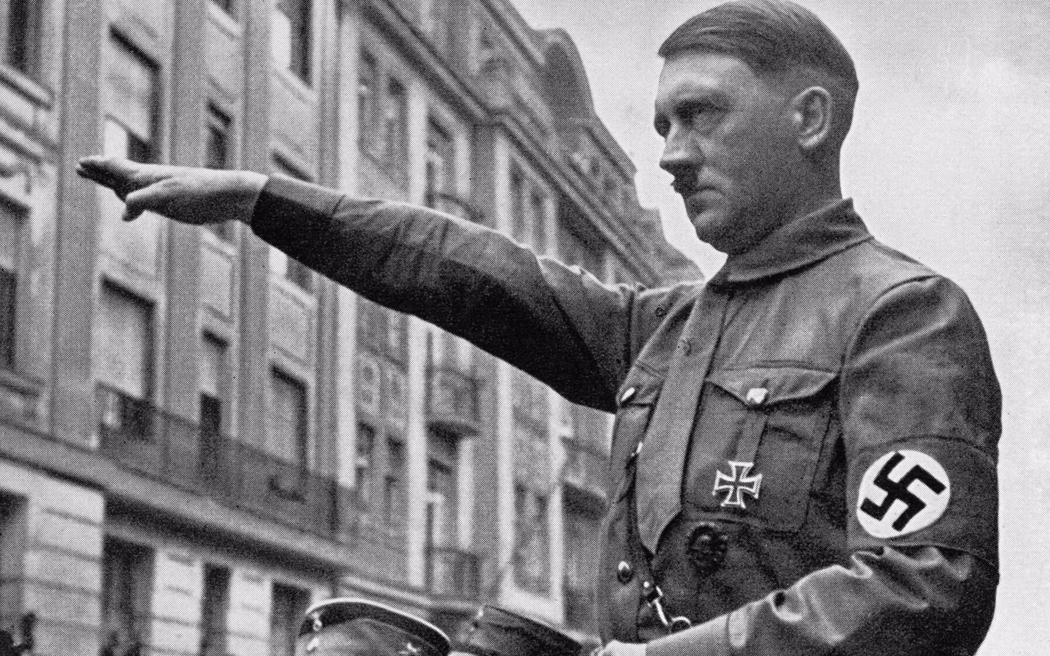 Trac nghiem lich su: Hitler hoc den cap nao? hinh anh