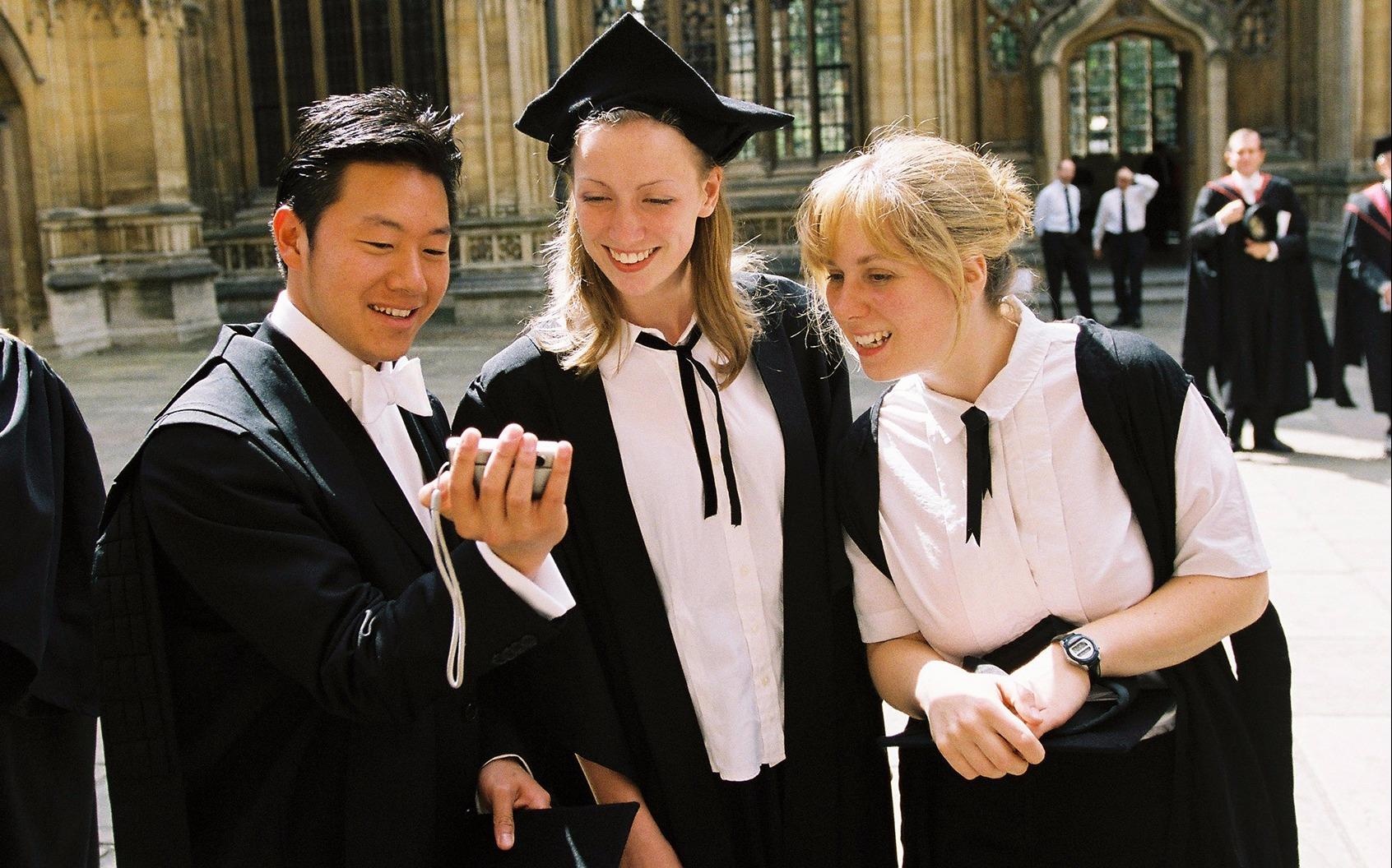 Trac nghiem: Ban co du thong minh de trung tuyen DH Cambridge? hinh anh