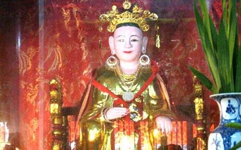 Trac nghiem lich su: Ai la hoang hau khi moi 7 tuoi? hinh anh