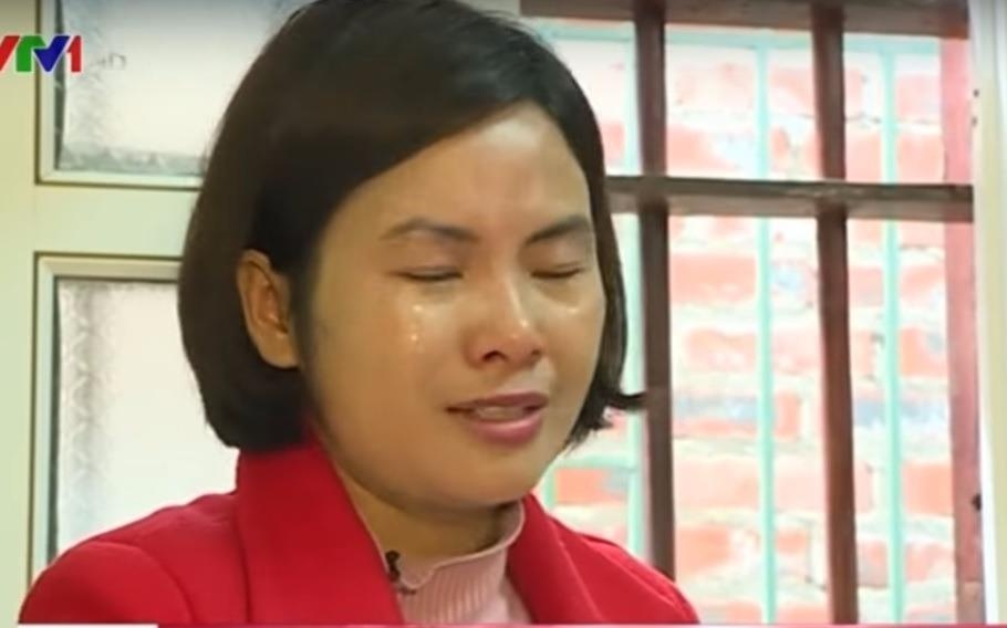 Giao vien Thanh Hoa bat khoc khi noi ve viec dieu chuyen hinh anh