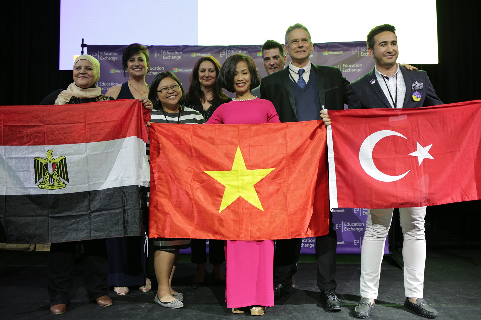 giao vien gianh giai cua Microsoft anh 1