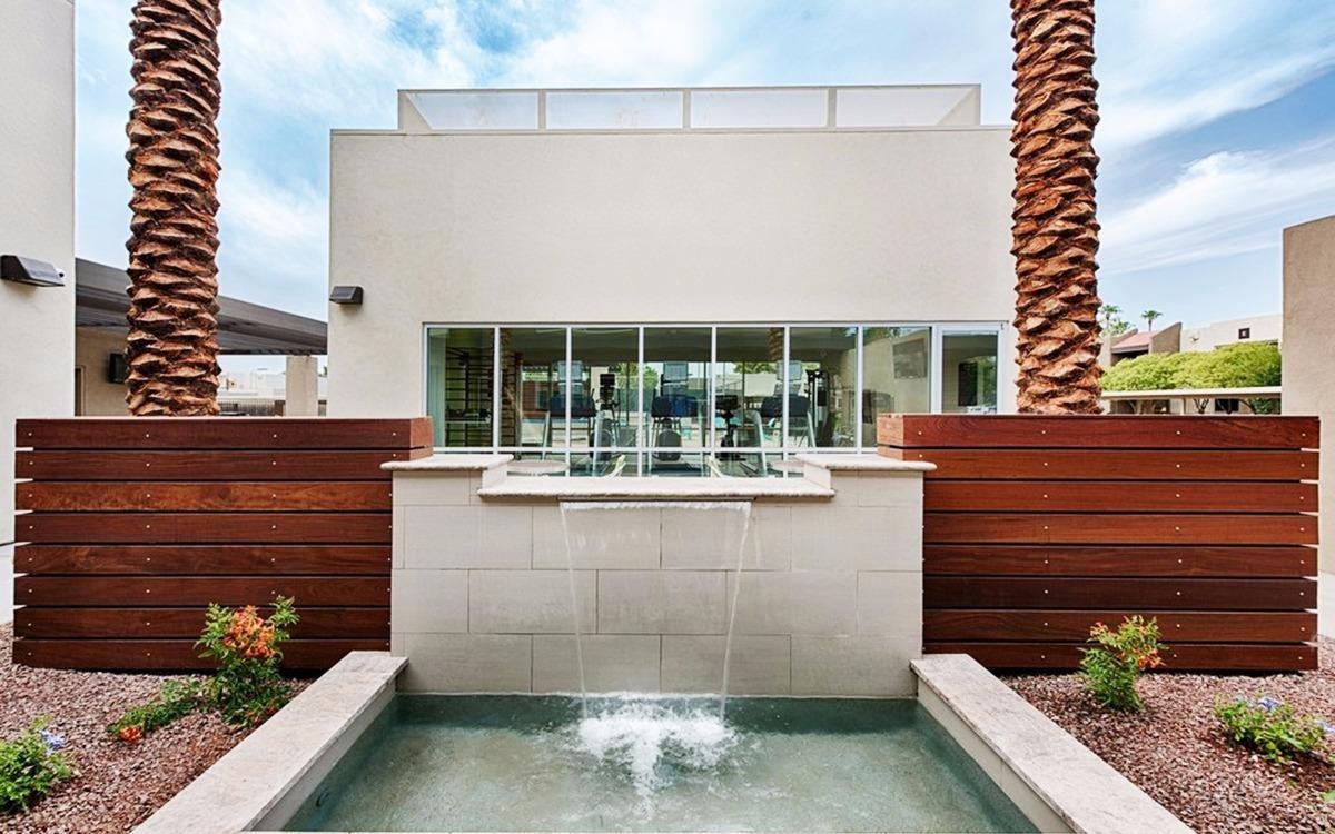 Ben trong truong trung hoc cong lap tot nhat nuoc My hinh anh