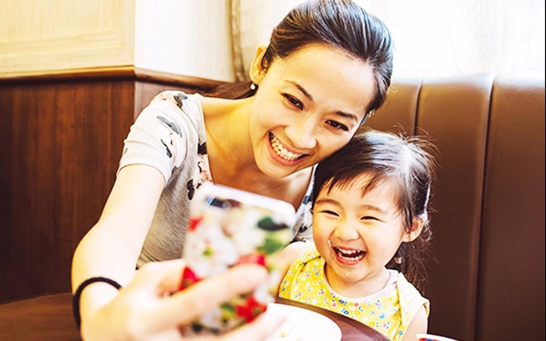 Phu huynh Phap co the ngoi tu neu dang anh con len mang xa hoi hinh anh