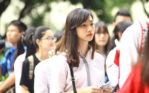 Dai hoc dau tien cong bo diem trung tuyen nam 2017 hinh anh