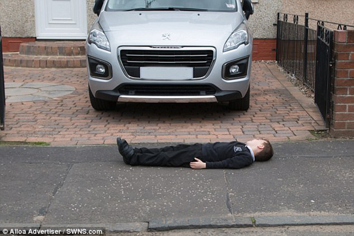 truong de hoc sinh gia chet anh 2