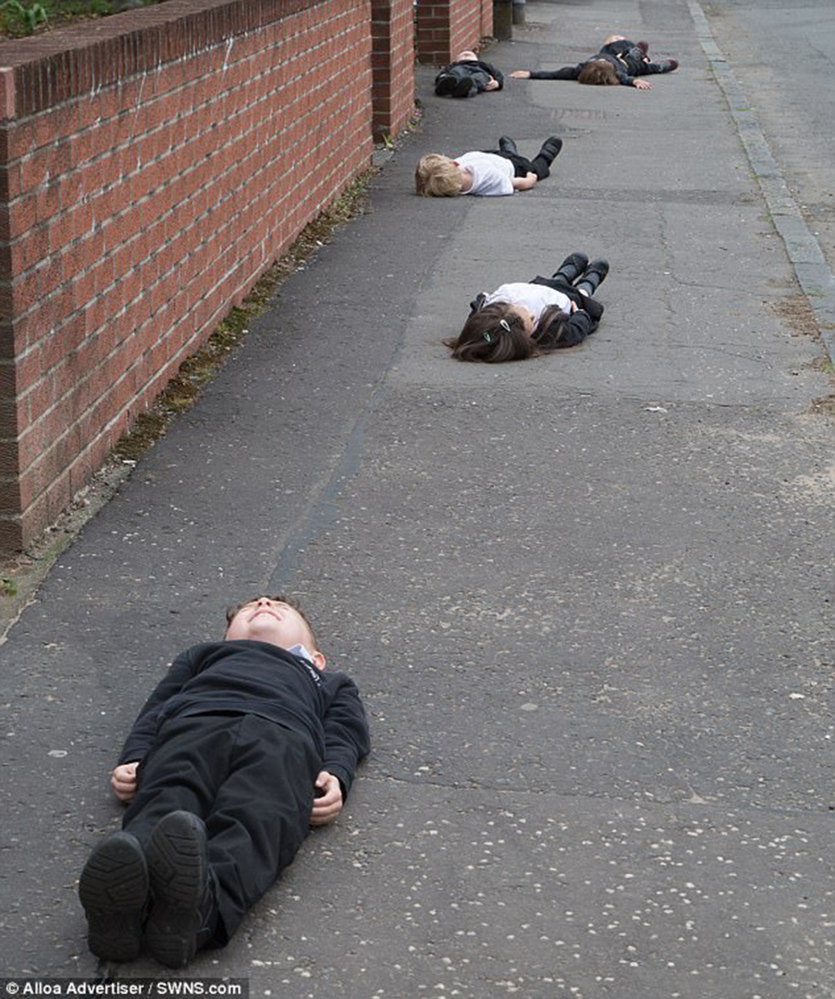 truong de hoc sinh gia chet anh 4