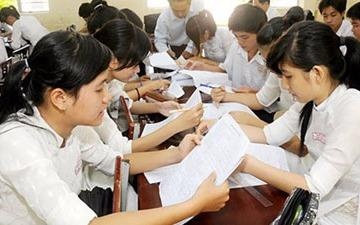 TP.HCM: Hoc sinh lop 12 hoc lien tuc 3 ca de on thi hinh anh