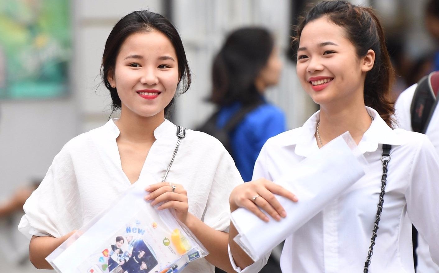 Ha Noi du kien hoan tat cham thi THPT quoc gia vao ngay 6/7 hinh anh