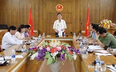 Nu sinh bi danh ngat xiu: Khong dam xem het clip vi qua hung bao hinh anh