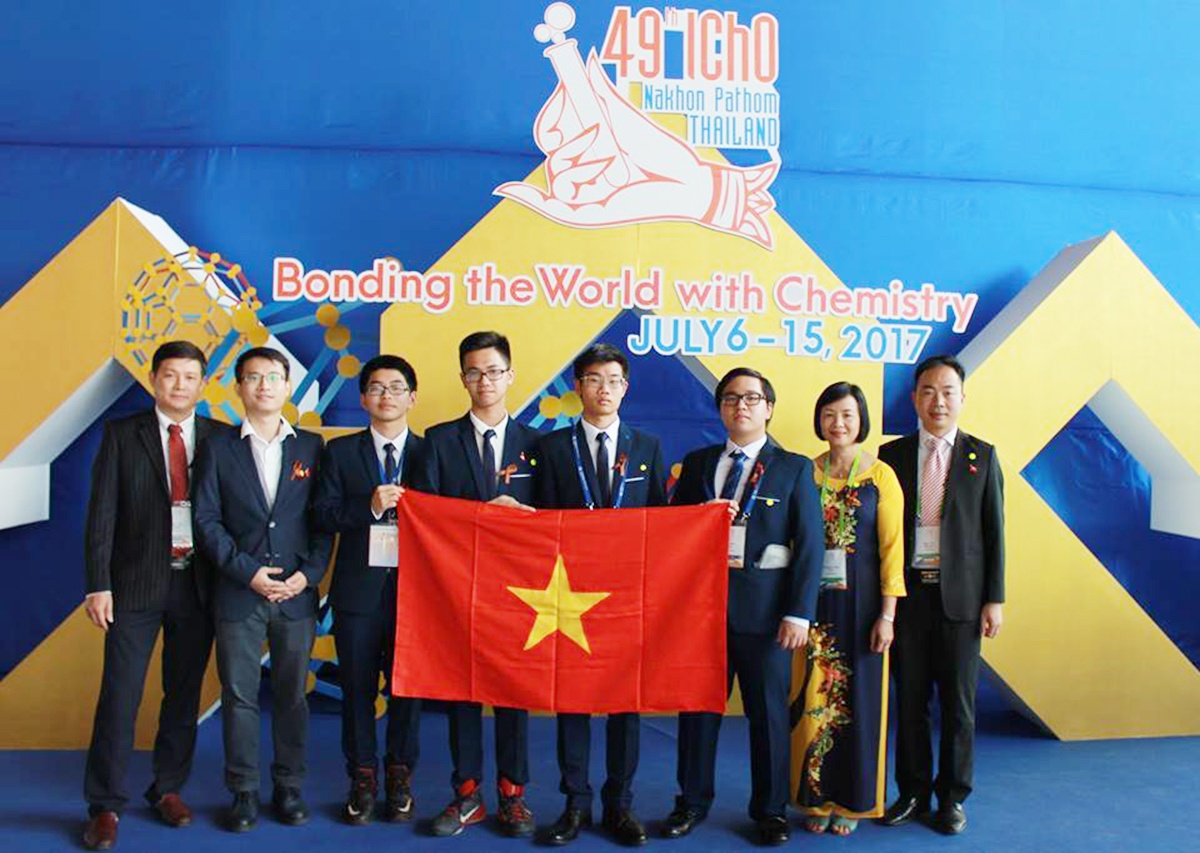 Olympic Hoa hoc quoc te anh 1