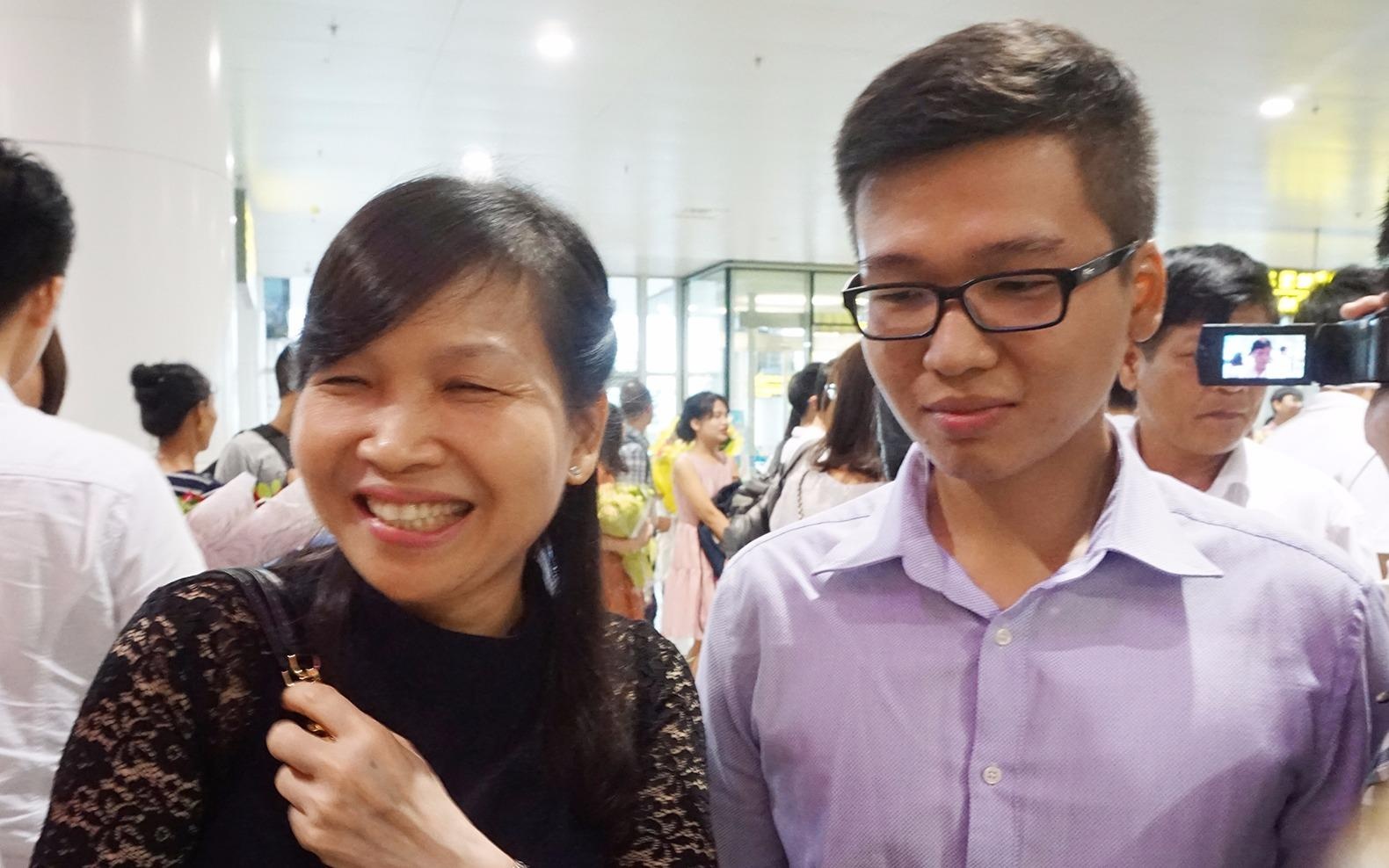 Me cua Duc Anh hanh phuc khi noi ve con trai hinh anh