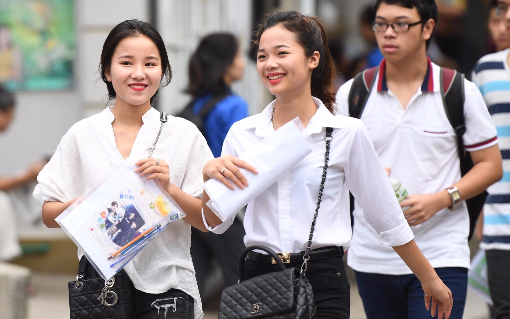 Nhung nganh co nhieu thi sinh trung tuyen nhat hinh anh