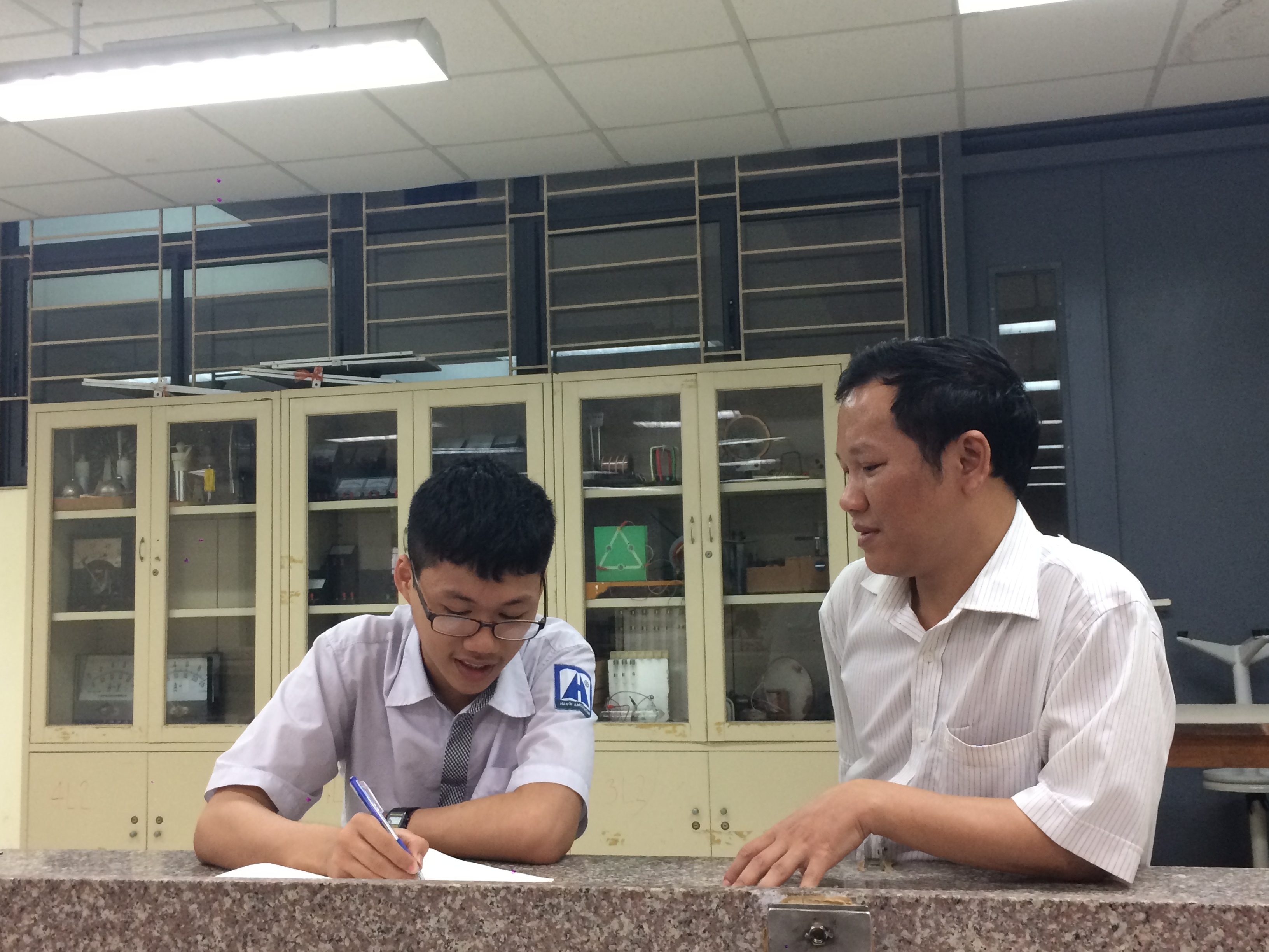 nam sinh doat huy chuong vang anh 3