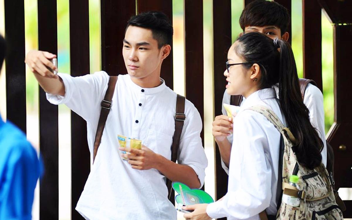 Truong cao dang dau tien cong bo diem chuan 2017 hinh anh