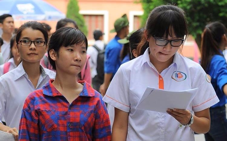 DH Giao duc - DH Quoc gia Ha Noi cong bo diem chuan 2017 hinh anh