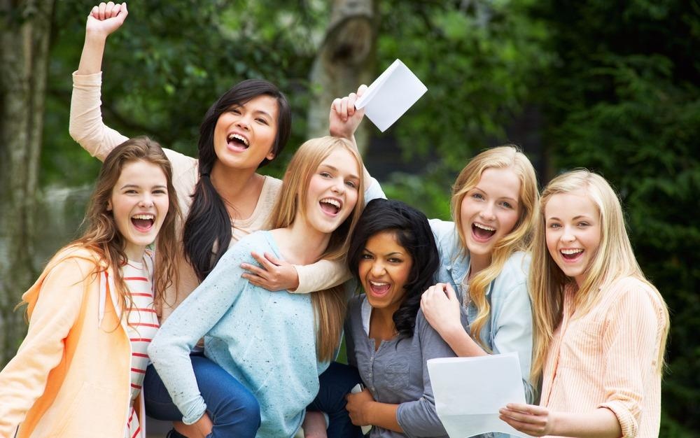 Bo Giao duc Anh khong om dom tuyen sinh thay truong dai hoc hinh anh