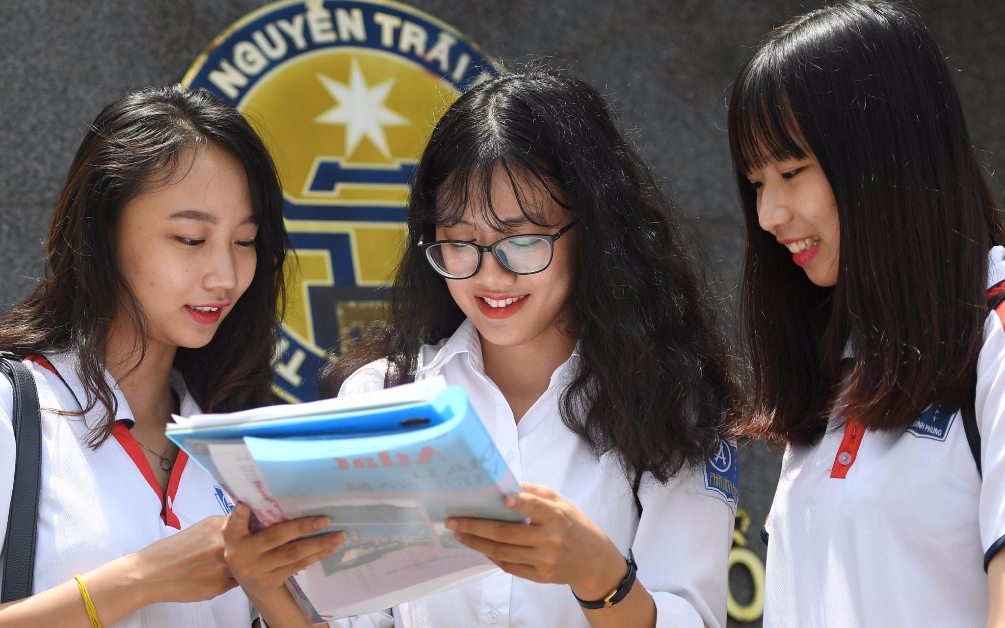 Bi phan bien gay gat, tac gia bang xep hang dai hoc Viet Nam noi gi? hinh anh