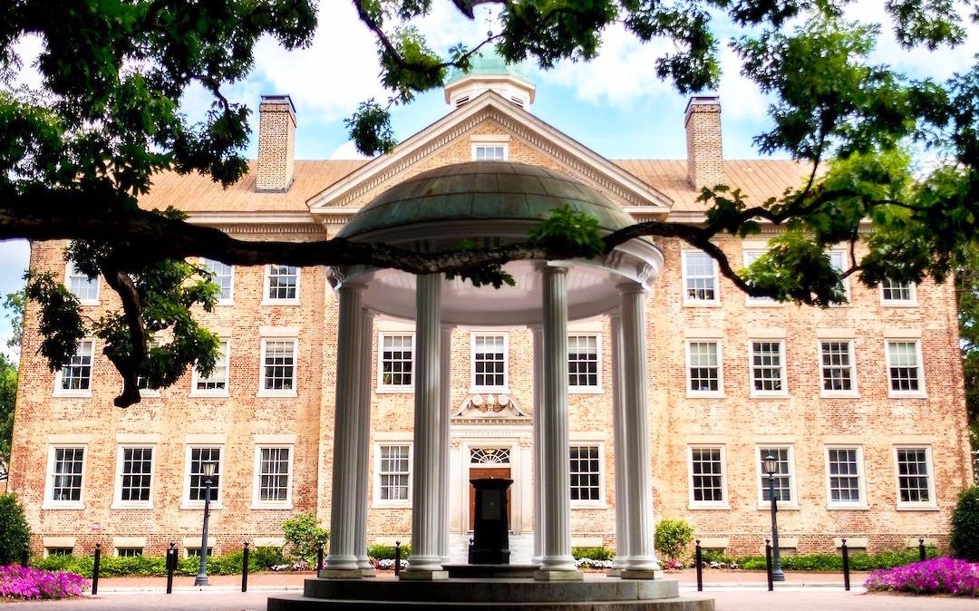 Nhung truong dai hoc co kinh, dep nhat tai My hinh anh