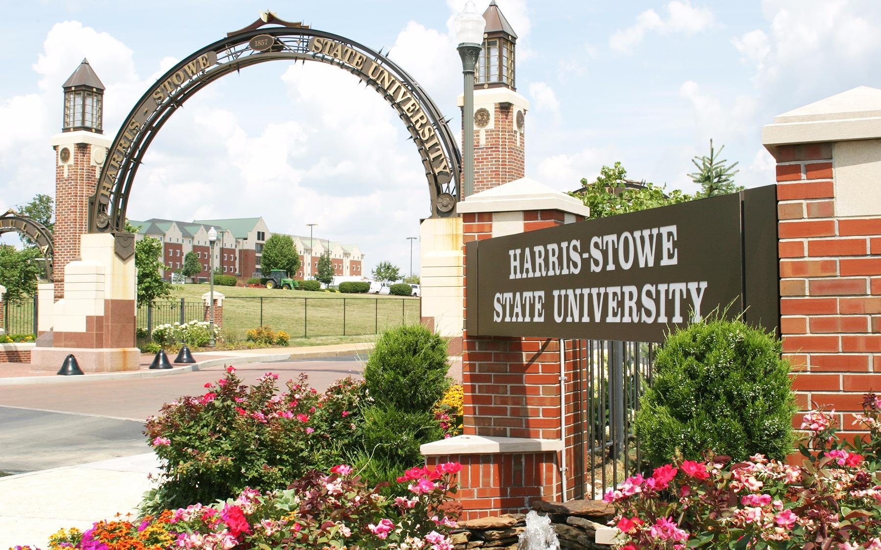 Dai hoc cong lap o My co ty le sinh vien tot nghiep chi 4% hinh anh