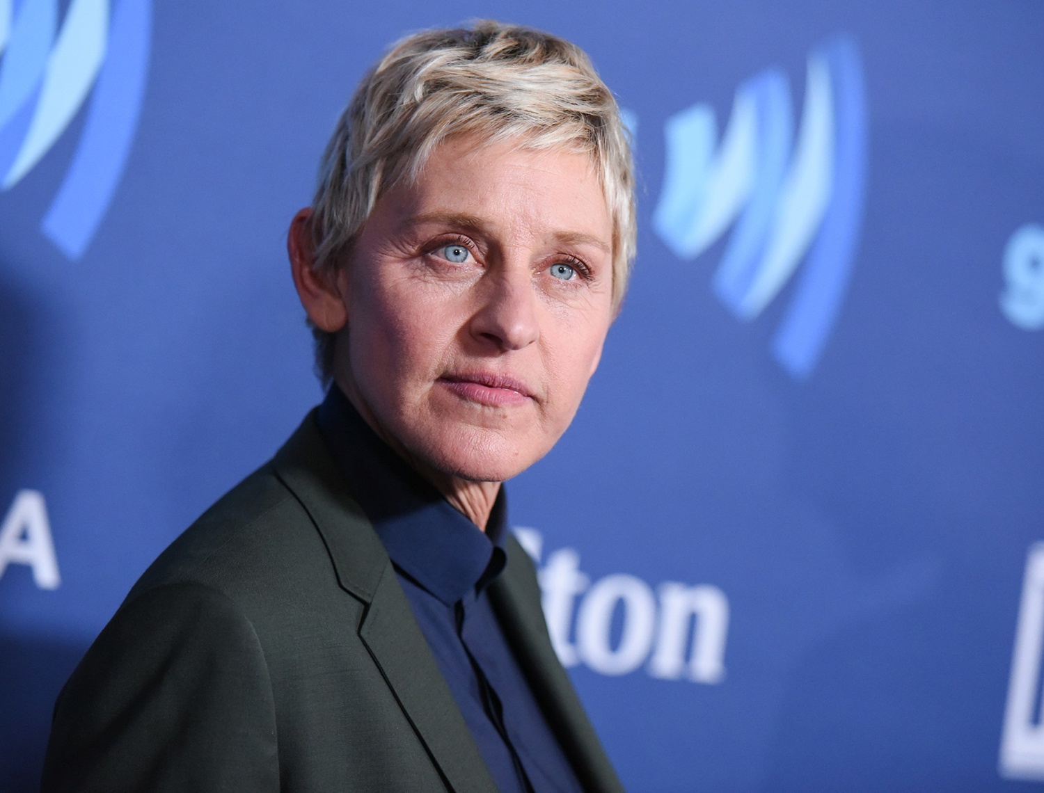 nguoi noi tieng chua tot nghiep dai hoc anh 2