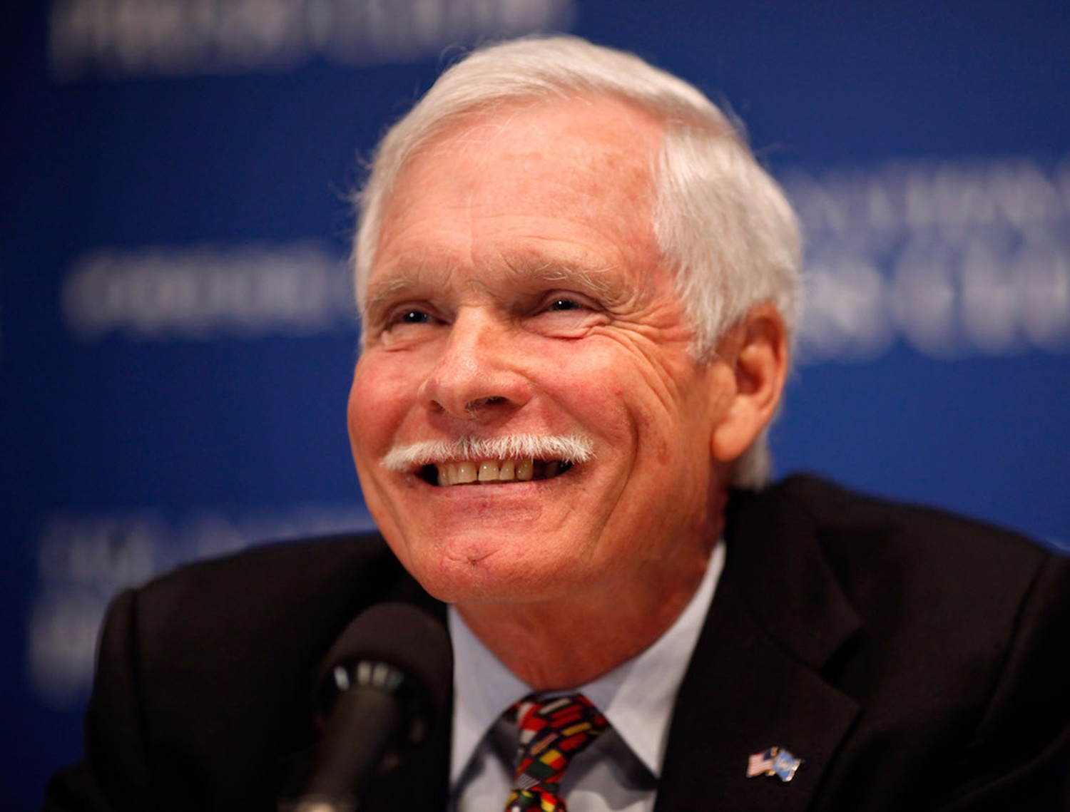 nguoi noi tieng chua tot nghiep dai hoc anh 3