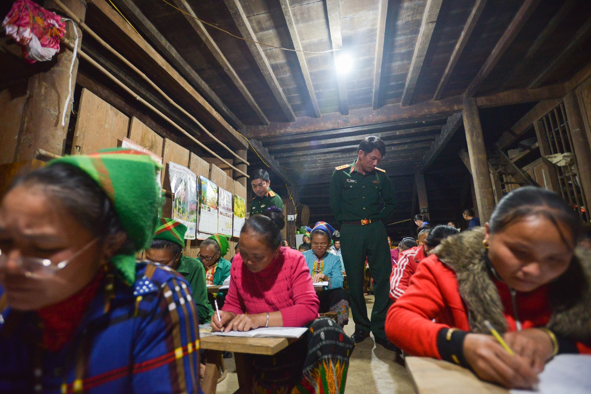 lop hoc sau xoa mu chu anh 2